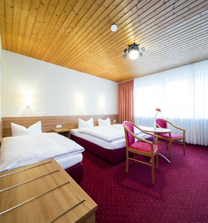 Nuernberger Trichter Family-business Garni Hotel